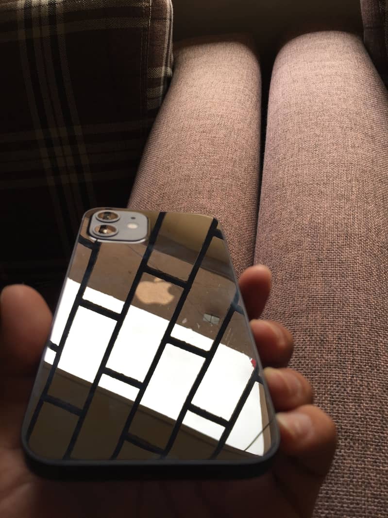 iPhone 12 6