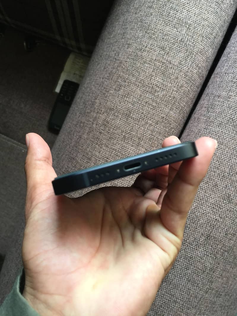 iPhone 12 8