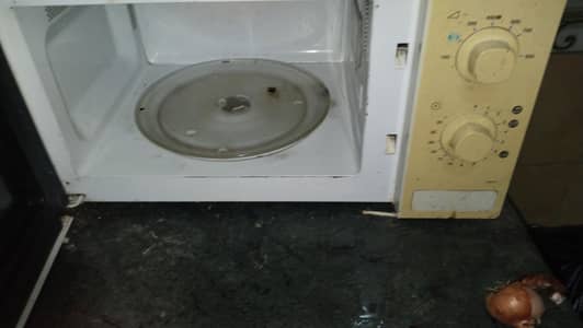 microwave in good condition