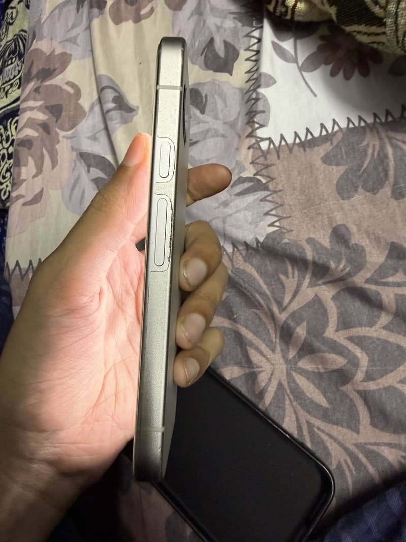 Google Pixel 9a 3