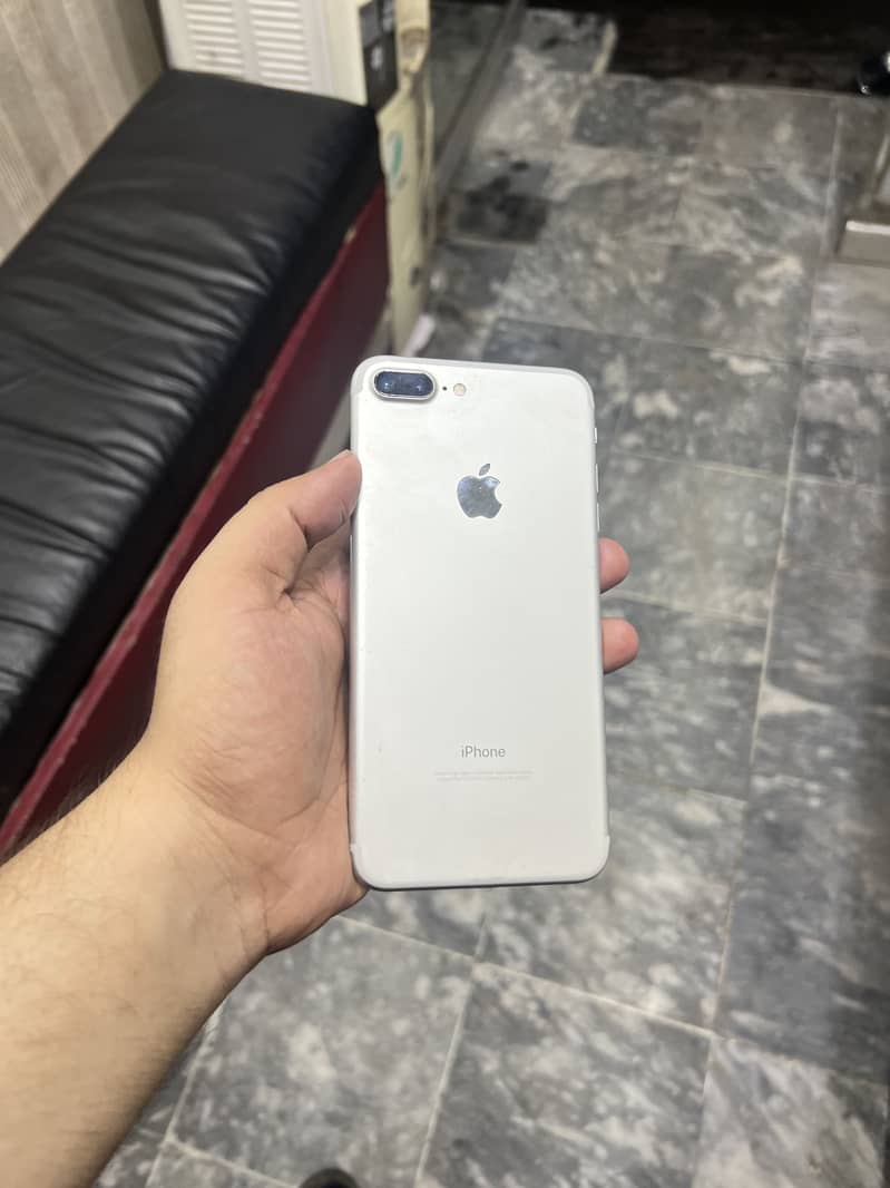 Apple iPhone 7 Plus 0