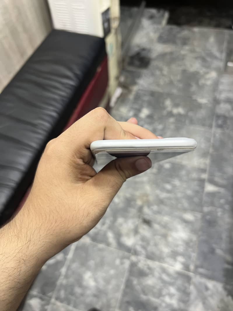 Apple iPhone 7 Plus 1