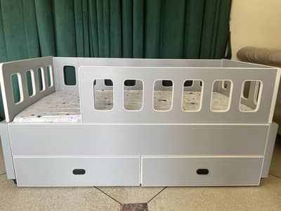 Kids bed for sale | Free mattress