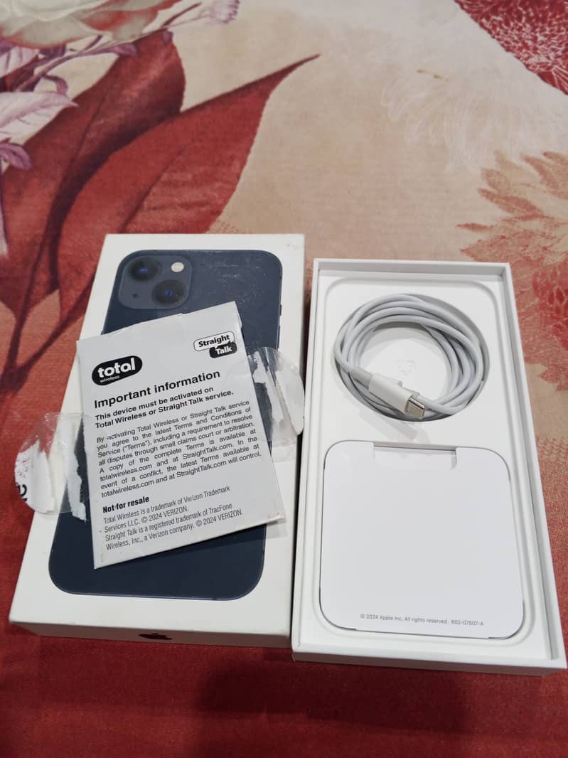 Apple iPhone 13 8