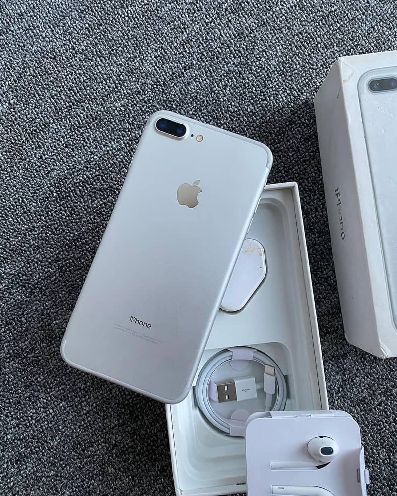 Apple iPhone 7 Plus 3
