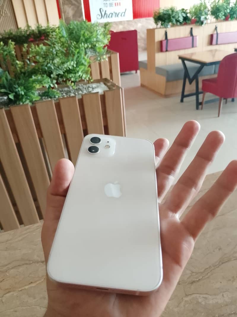 Apple iPhone 12 2