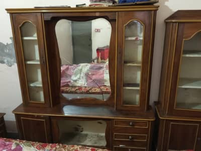 Dressing table
