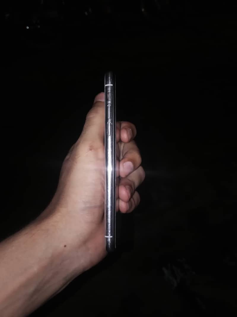 Apple iPhone X 5