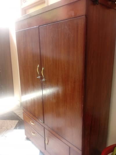 Wooden Wardrobe/ لکڑی کی الماری