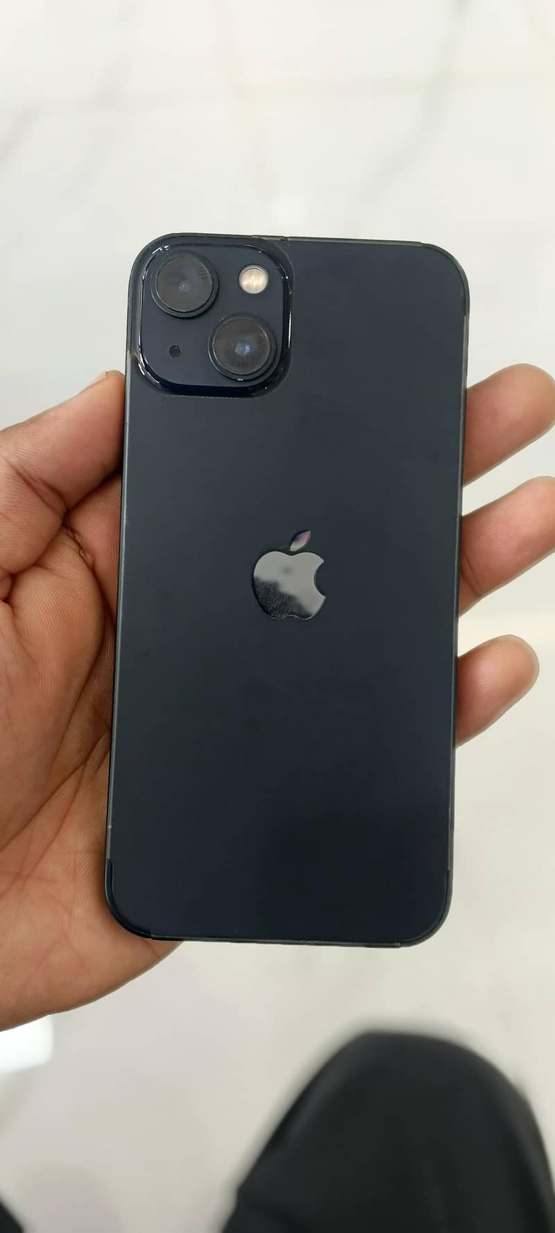Apple iPhone 13 5
