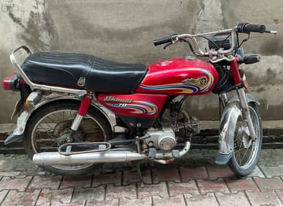 Yamaha Dhoom YD-70 2010 Model