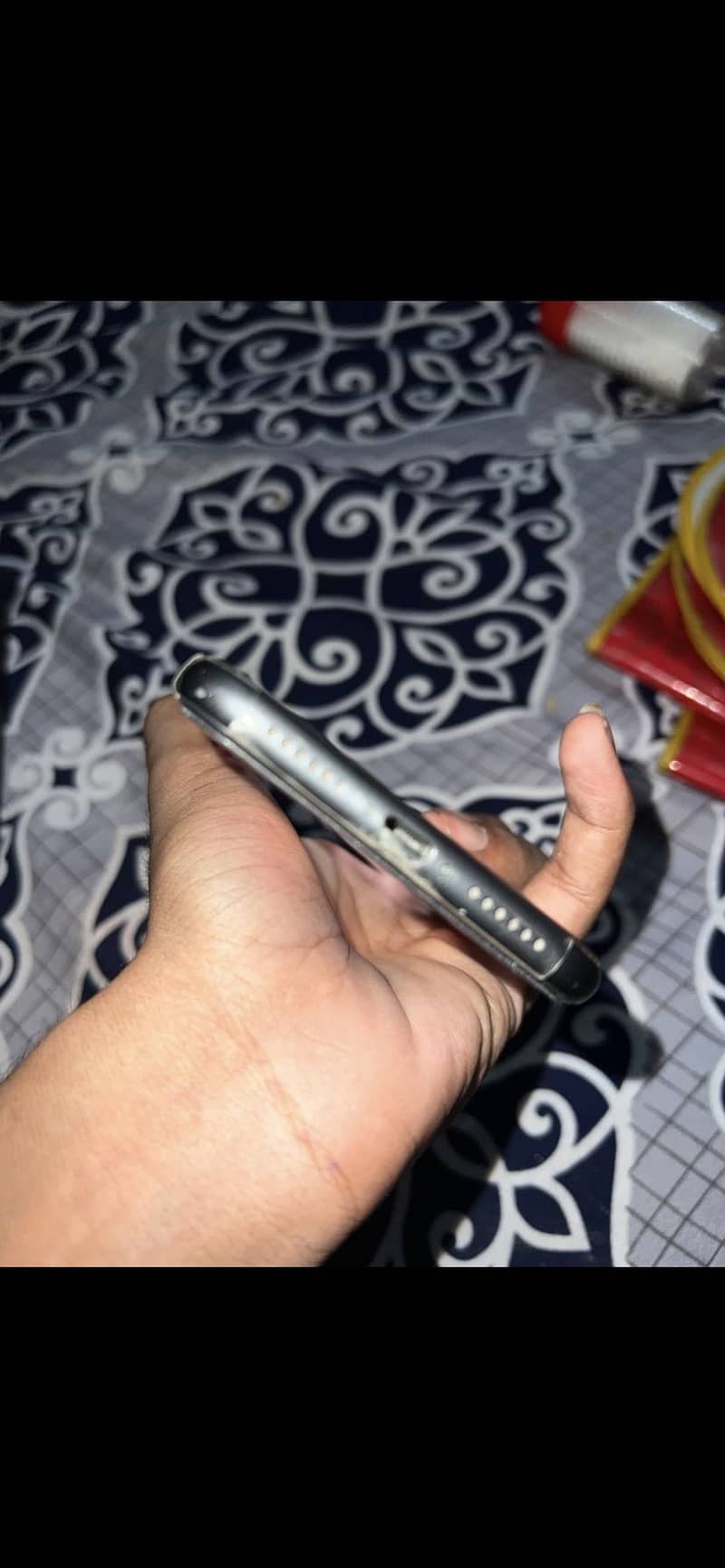Apple iPhone 11 4