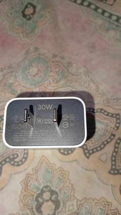 Original Google Pixel 30W USB-C Fast Charger – Box Pulled