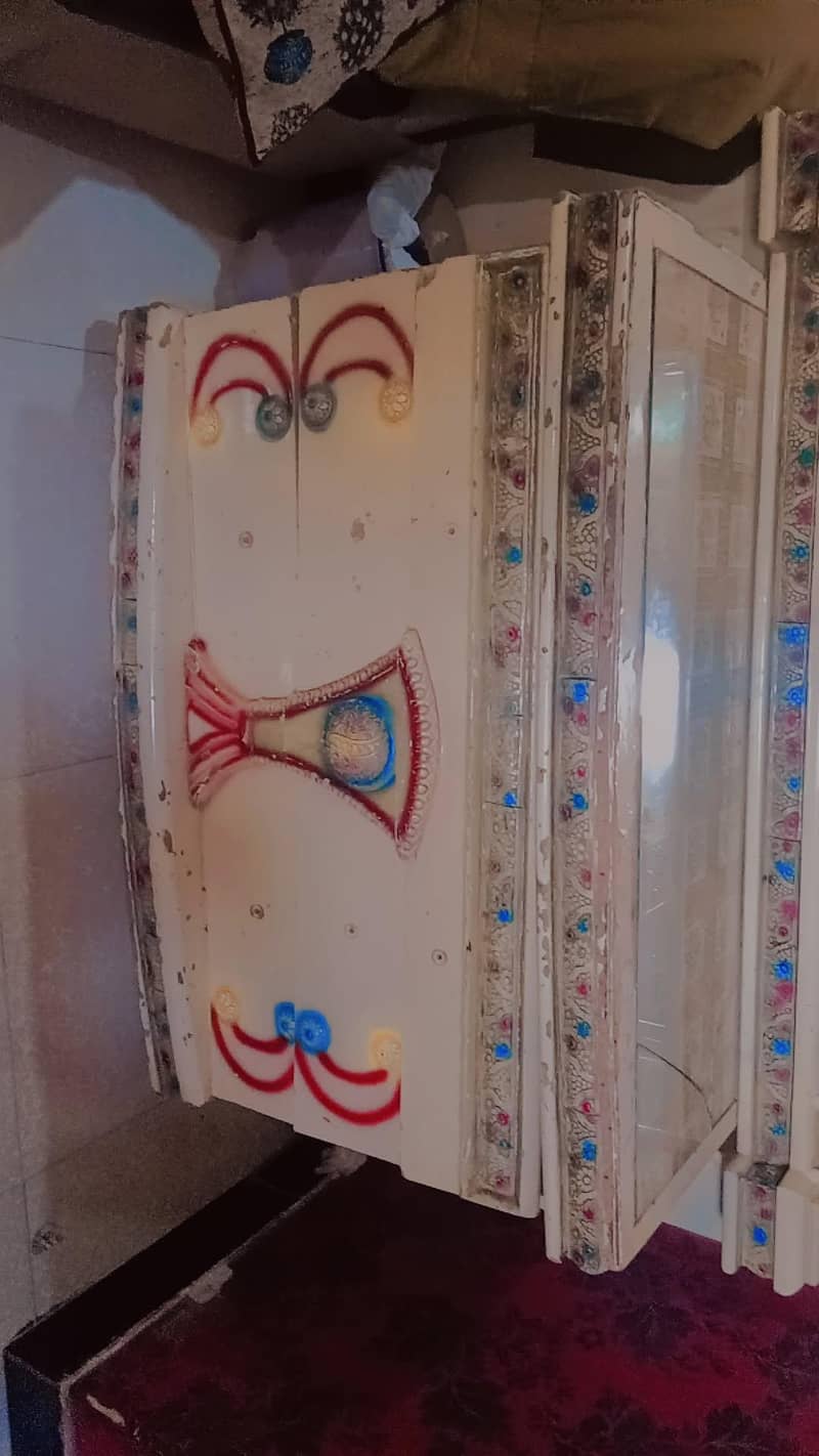 dressing drawer 4