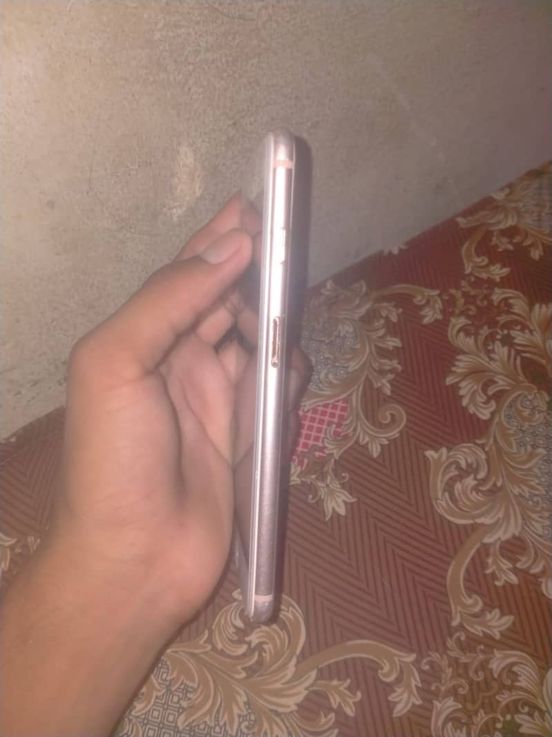 Apple iPhone 8 Plus 1