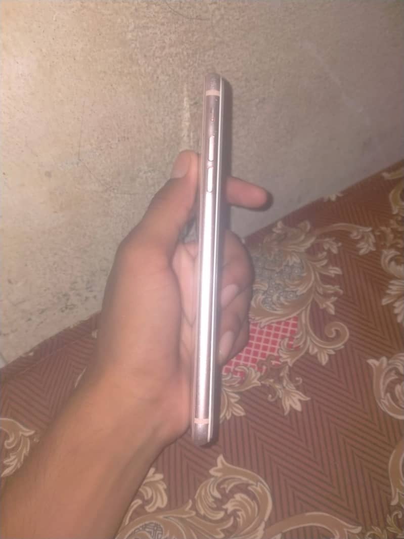 Apple iPhone 8 Plus 2