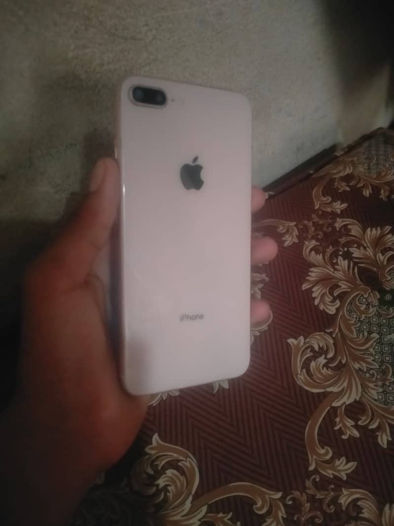 Apple iPhone 8 Plus 6