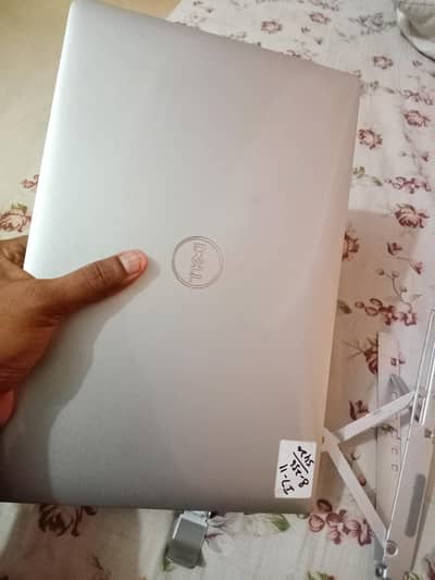 LUSH LAPTOP