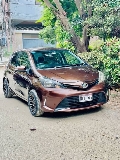 Toyota Vitz 2015