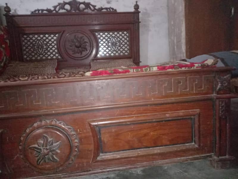 Double Bed , Dressing Table 1