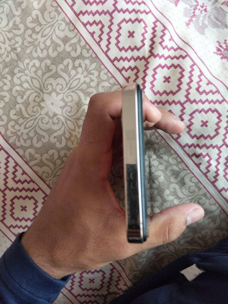 Infinix Note 30 4