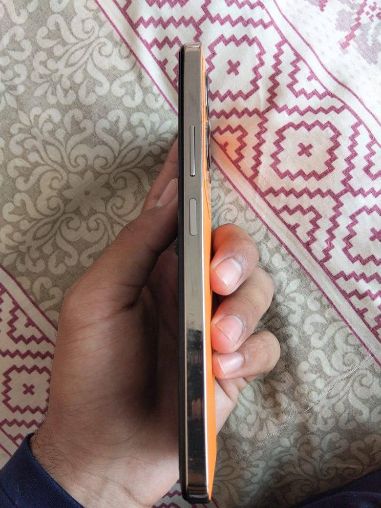 Infinix Note 30 6
