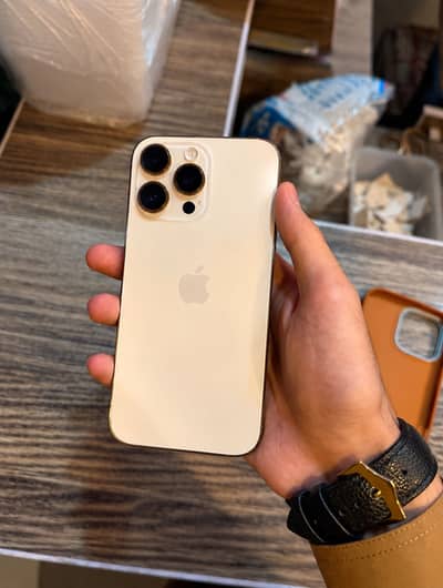 Apple iPhone 16 Pro Max