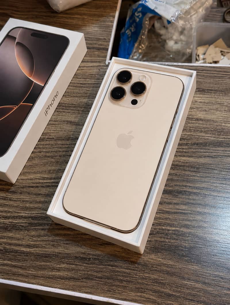 Apple iPhone 16 Pro Max 2