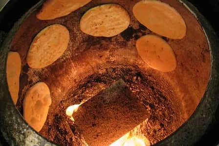 tandoor pr kam krna k Liya lerky ki zaroret ha