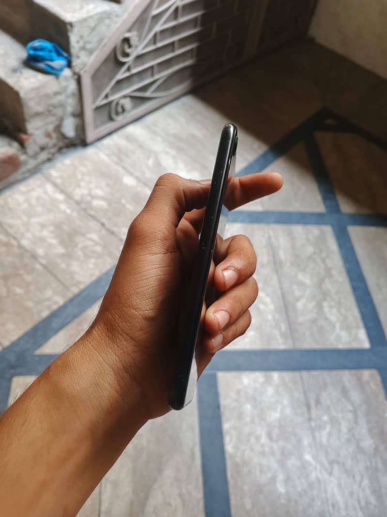 Apple iPhone SE 3