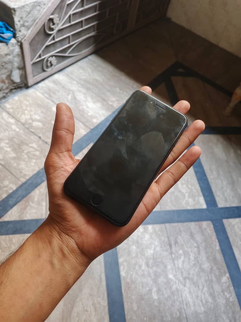 Apple iPhone SE 4