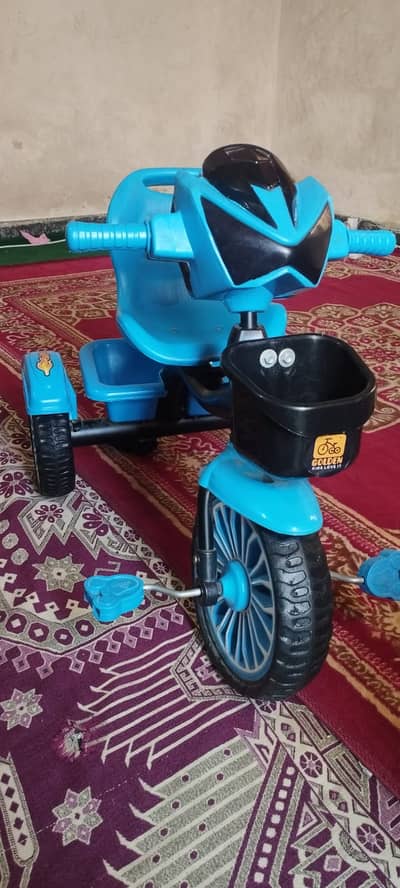 Kids cycle / tricycle good condition
