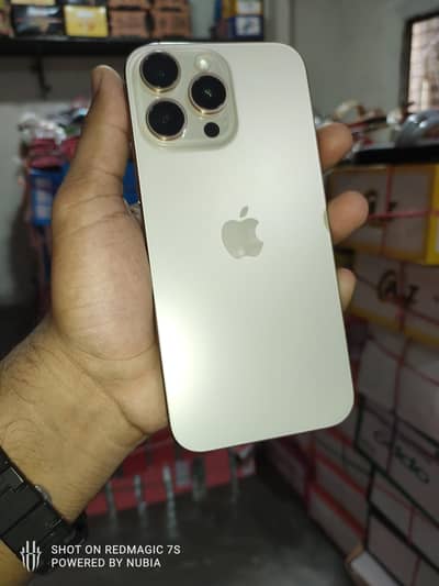 Apple iPhone 16 Pro Max