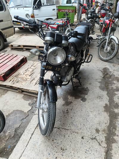 Suzuki gs 150 se