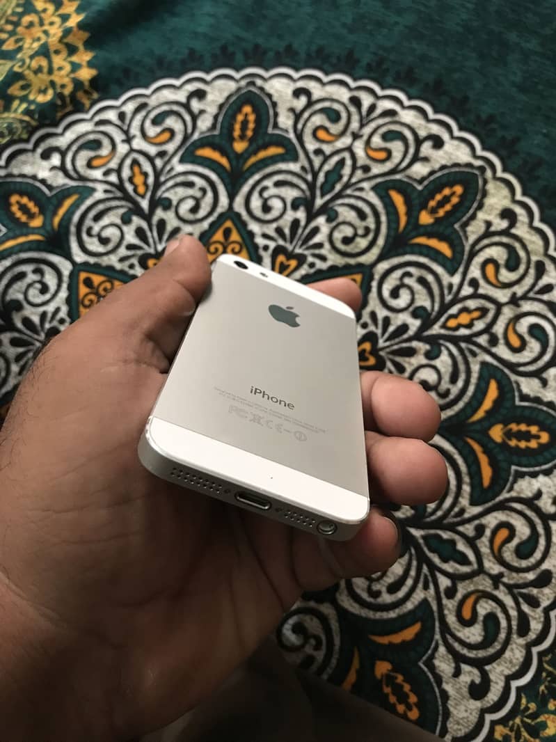 iPhone 5 4