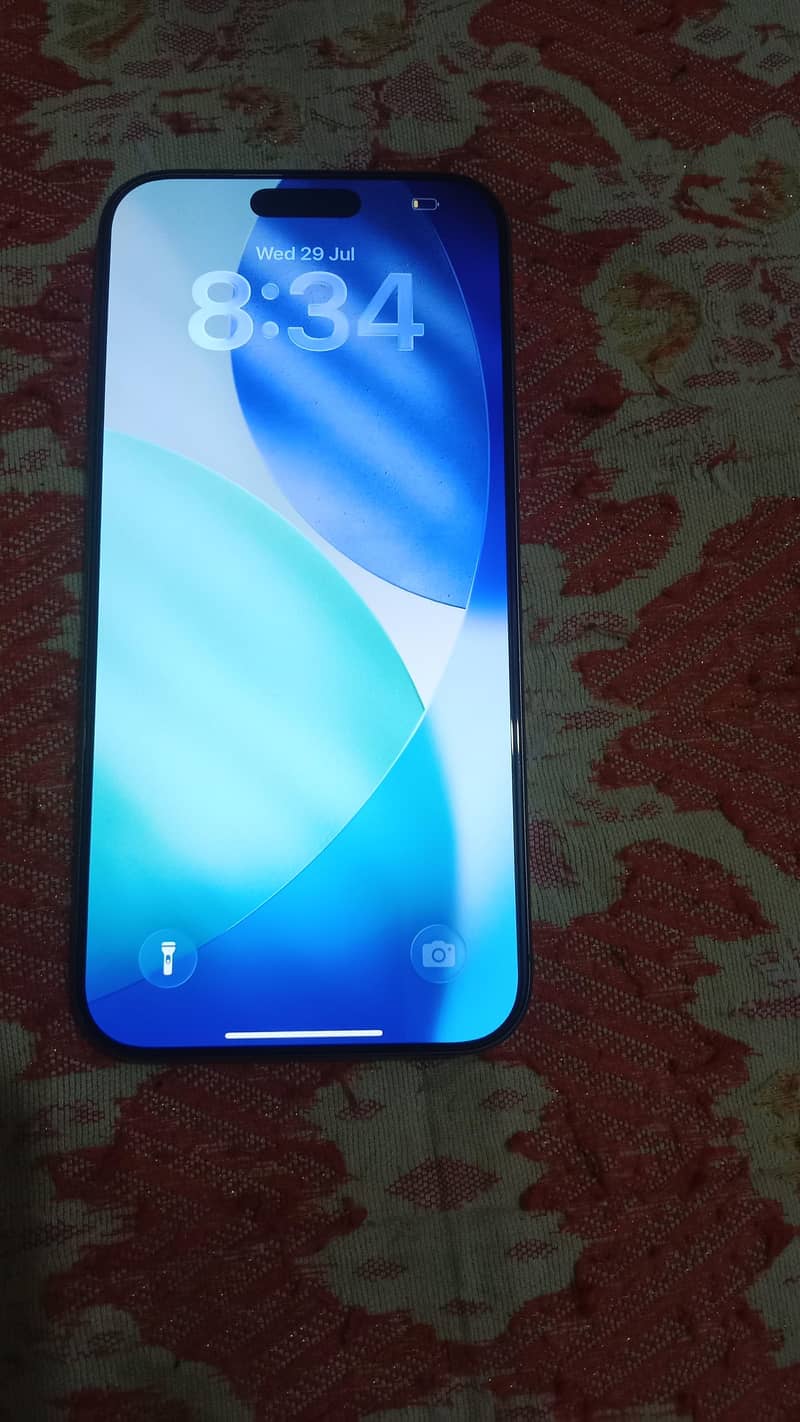Apple iPhone 16 Pro Max 3