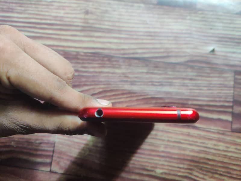 Sharp Aquos R3 1