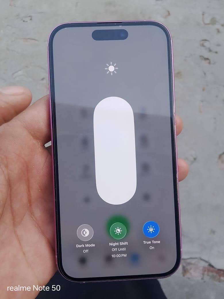 Apple iPhone 16 4