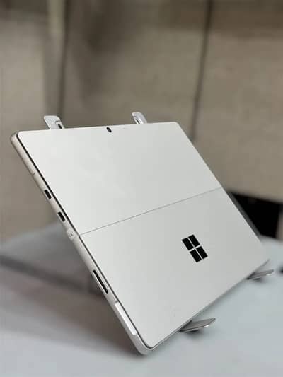 Microsoft Surface Pro 8 | Intel Core i5 11th Gen | 1GB RAM | 256GB SS