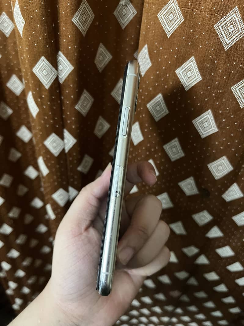 Iphone 11 pro 6