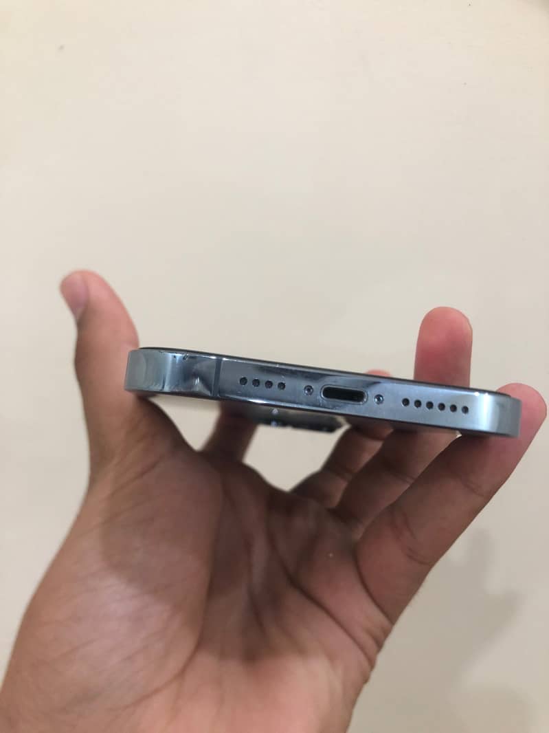 Apple iPhone 13 Pro Max 8