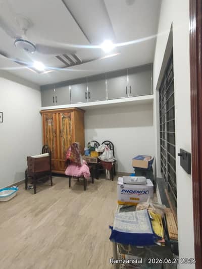 1 Kanal Upper Portion Available For Rent