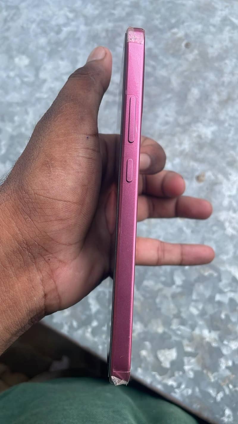 OPPO A6 pro 4