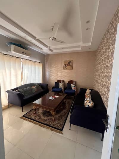 1 Kanal Luxury House Available For Sale