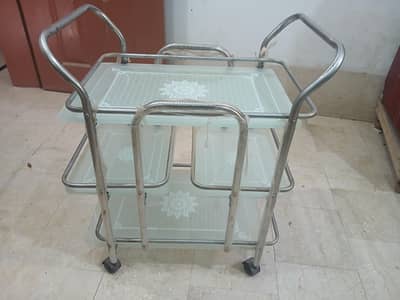 Stylish aur mazboot tea trolley for sale!