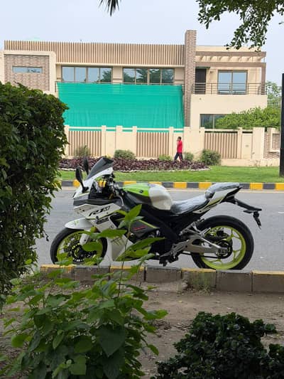 yamaha R1M 400cc