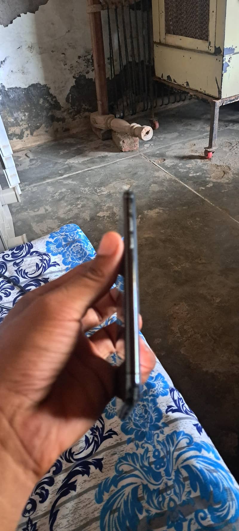 Apple iPhone X 2