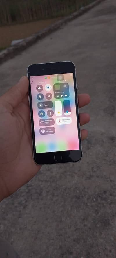 iPhone se for sale 10/9