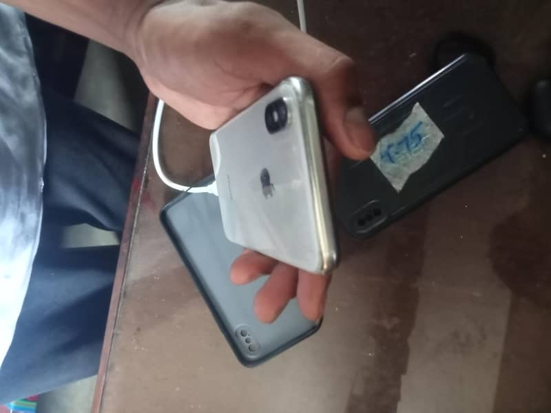 Apple iPhone X 2