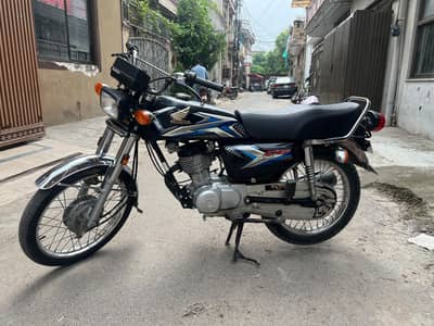 honda 125 black